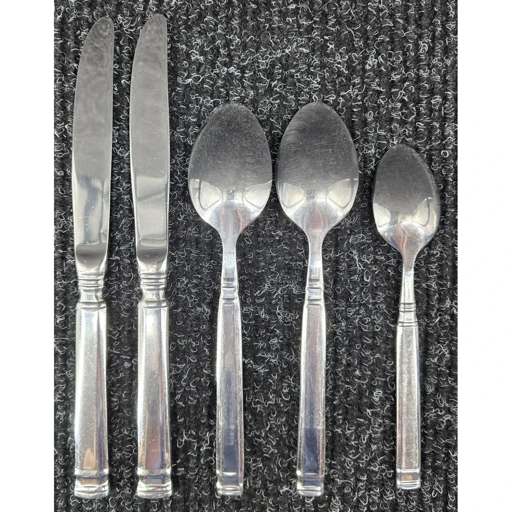 Set Of 5 Towle Living STEPHANIE 18/0 Stainless Flatware Spoons Knives Gloss‎